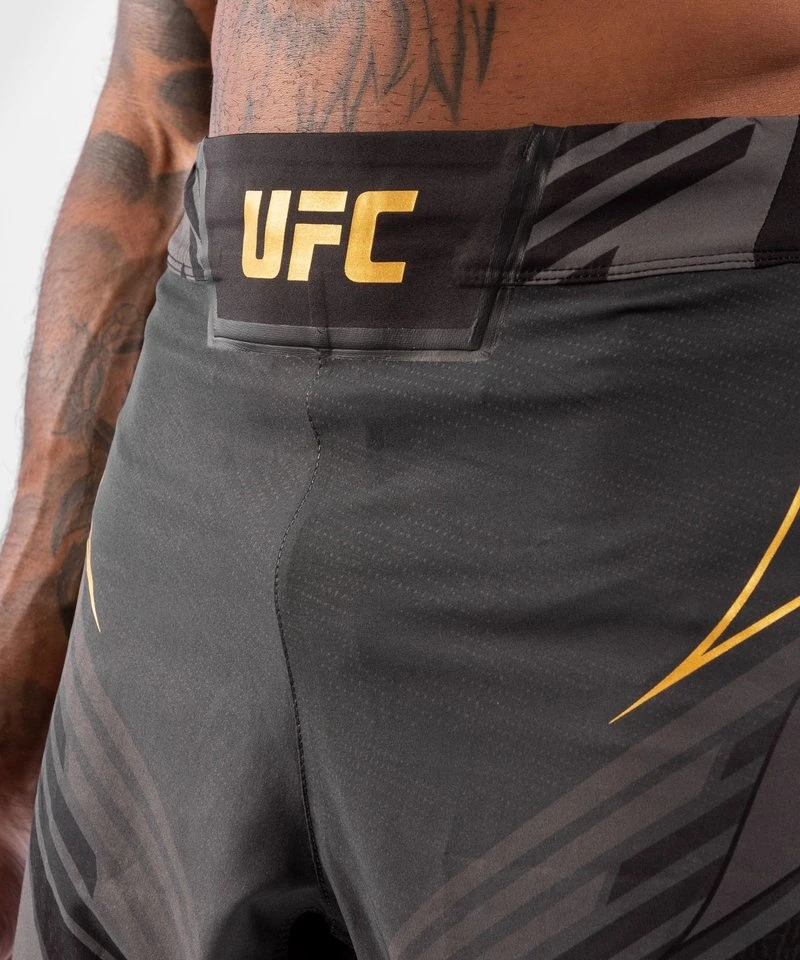 UFC Venum Authentic Fight Night Fighthorts | Korte Pasvorm Champion - Image 5