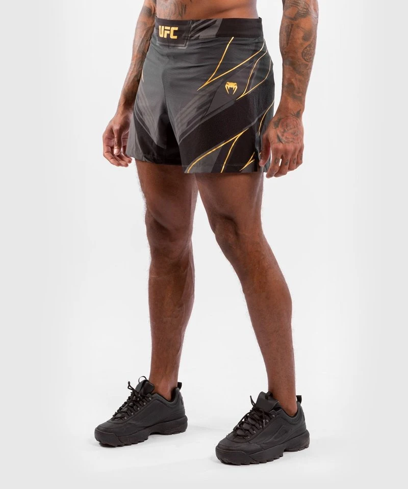 UFC Venum Authentic Fight Night Fighthorts | Korte Pasvorm Champion - Image 7