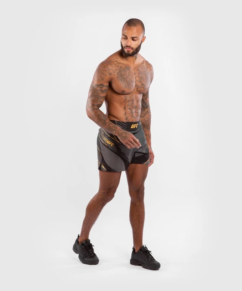 UFC Venum Authentic Fight Night Fighthorts | Korte Pasvorm Champion