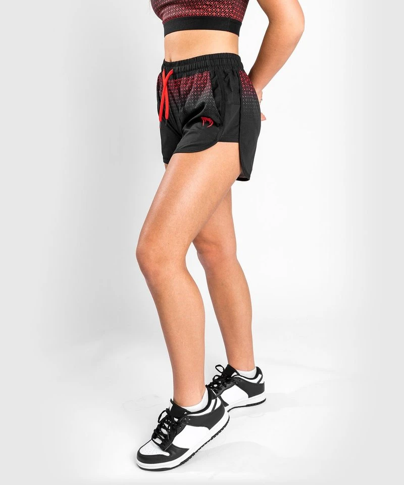 UFC Venum Performance Institute Trainingsshort Dames Zwart Rood - Image 3