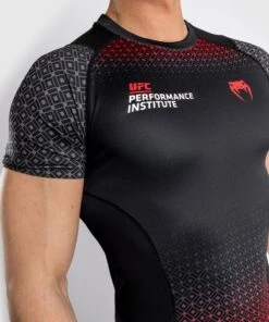 UFC X VENUM Performance Institute S/S Rash Guard Zwart Rood