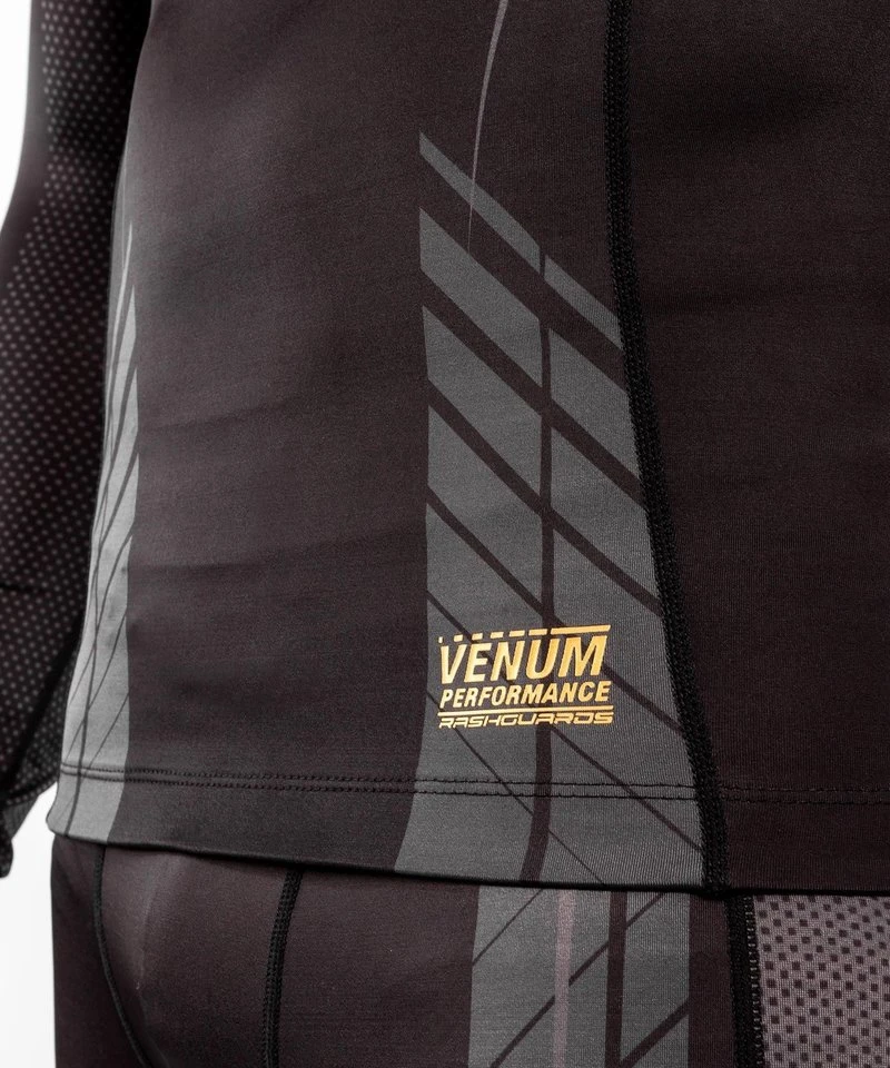 Venum Athletics Compressie T-shirt Rash Guard L/S Zwart Goud - Image 2