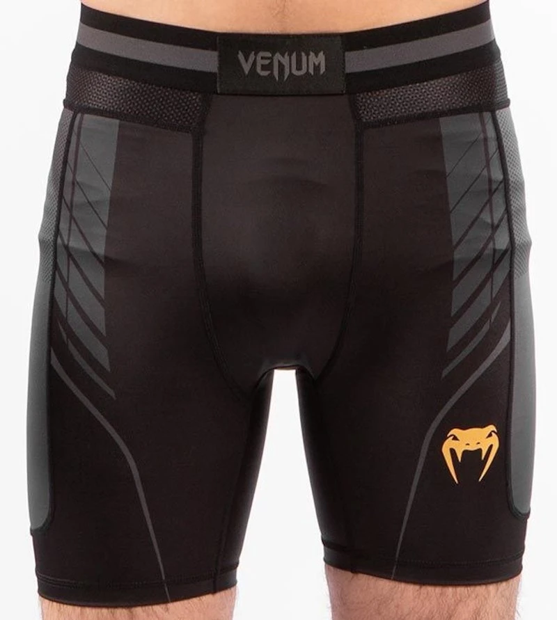 Venum Athletics Vale Tudo Compressie Short Zwart Goud - Image 5