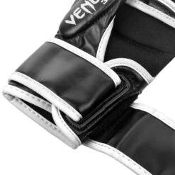 Venum Challenger 3.0 MMA Sparring Handschoenen Zwart Wit