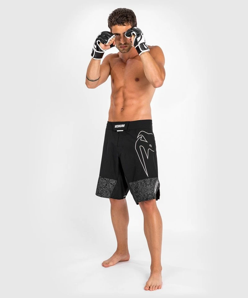 Venum Fightshort Light 4.0 Zwart Wit - Image 8