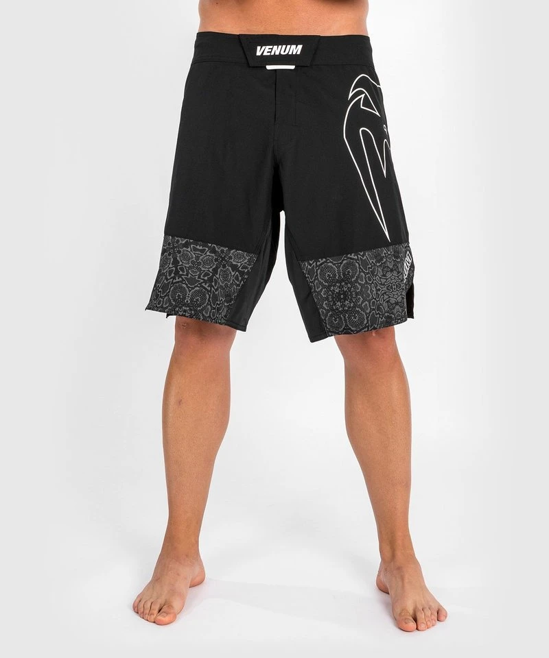 Venum Fightshort Light 4.0 Zwart Wit - Image 10