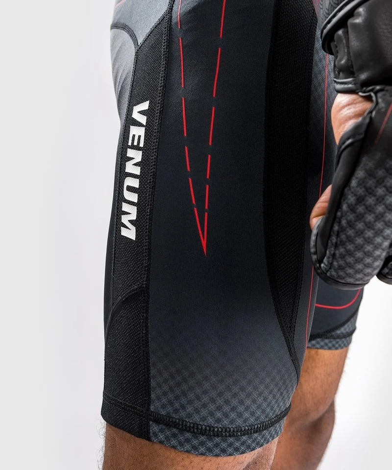 Venum OKINAWA 3.0 Vale Tudo Short Zwart Rood - Image 9