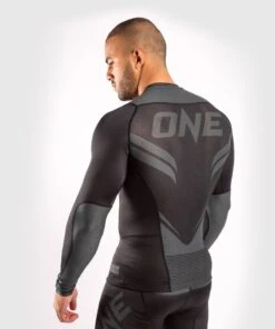 Venum ONE FC Impact Rashguard L/S Zwart Zwart