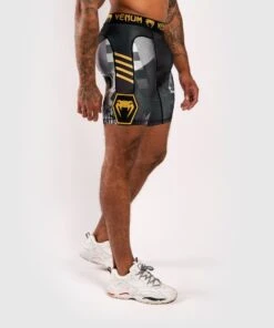 Venum Skull Compression Shorts Zwart Goud